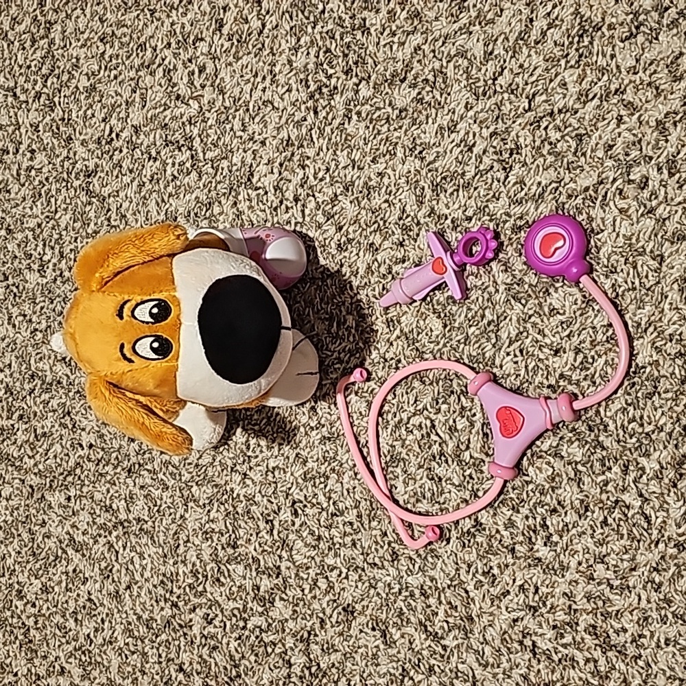 Lilly Tikes Make me better Mitts plush with sounds and accessories